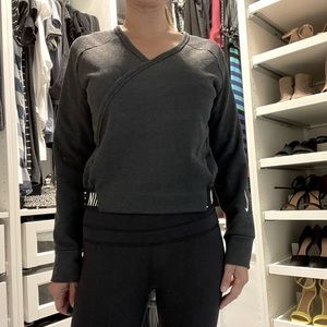 Youth NIKE Dri-Fit cropped top Grey Black size XL